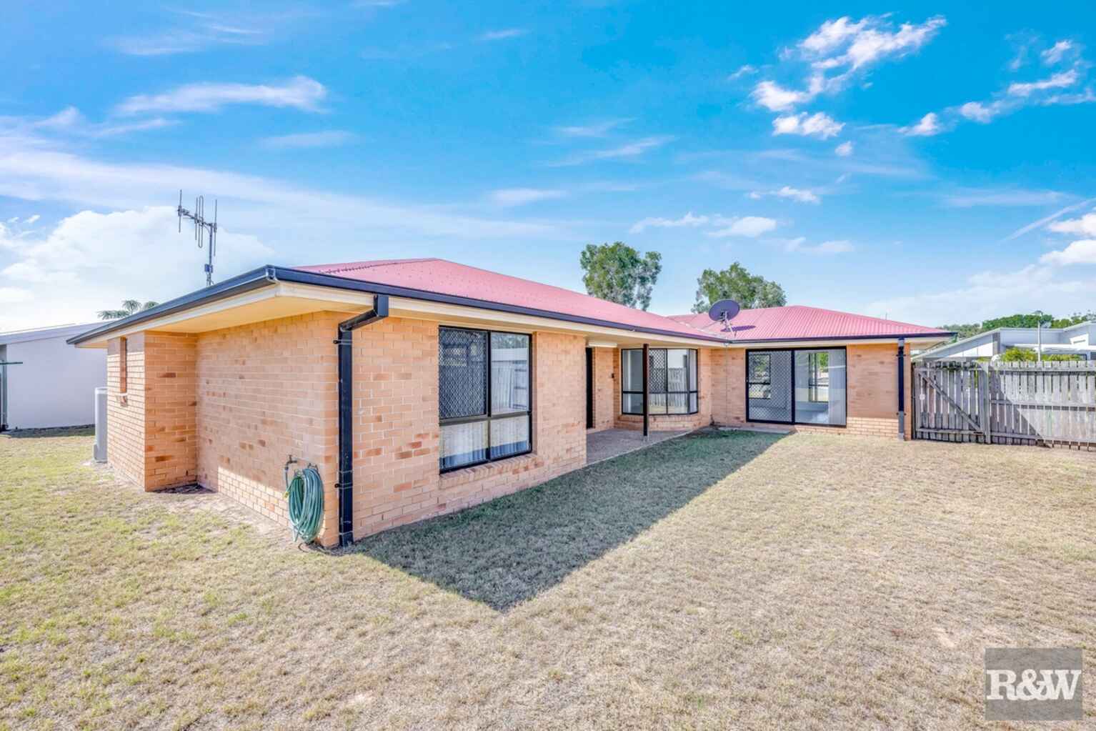 33 Acacia Street Moore Park Beach 33 Acacia Street Moore Park Beach