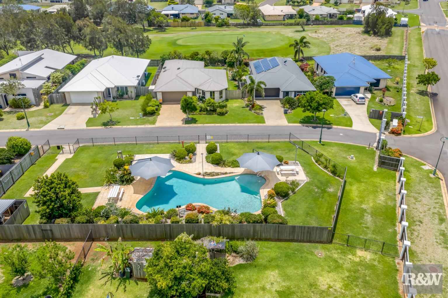 3 McCallum Close Coral Cove