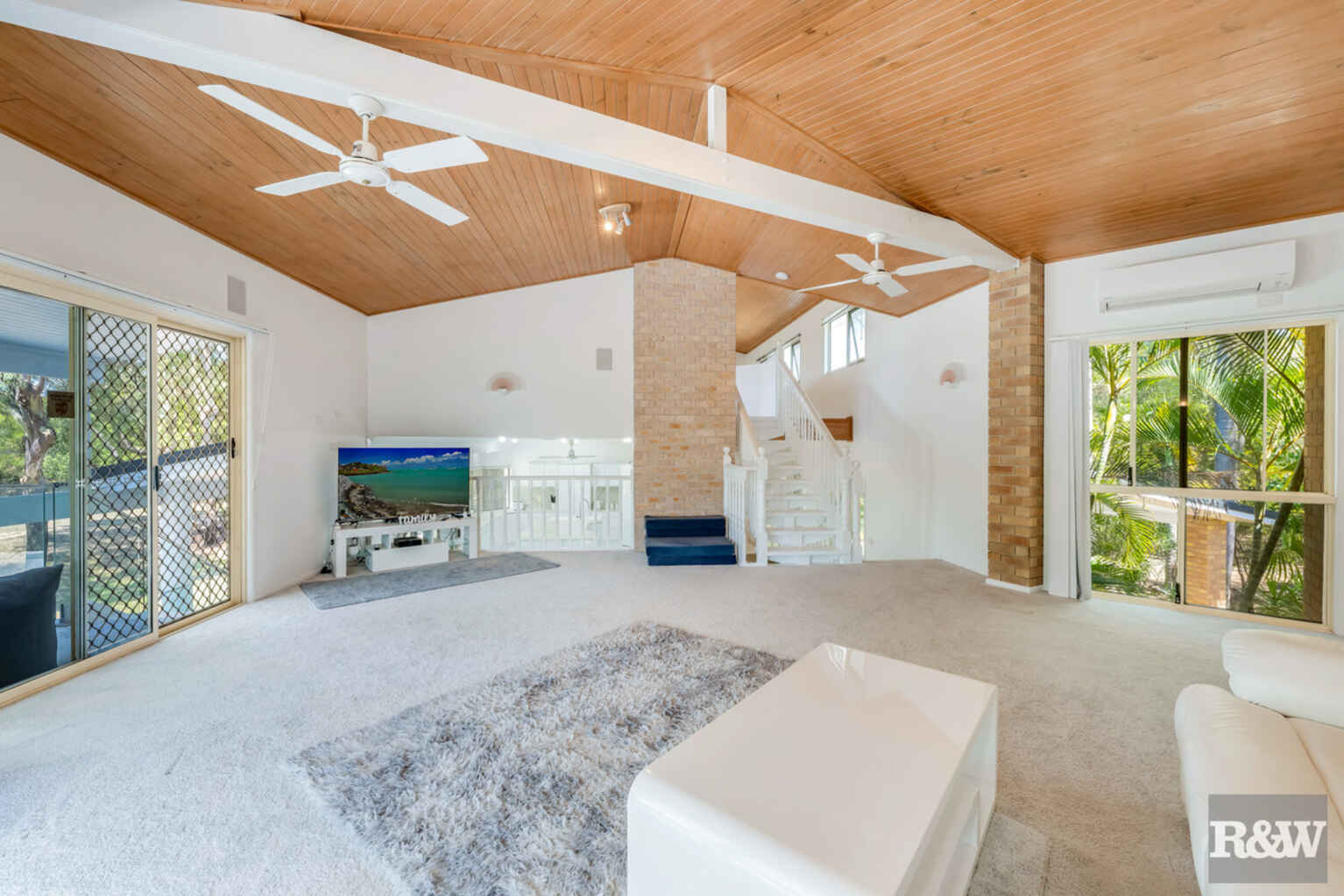 78 Sylvan Drive Moore Park Beach