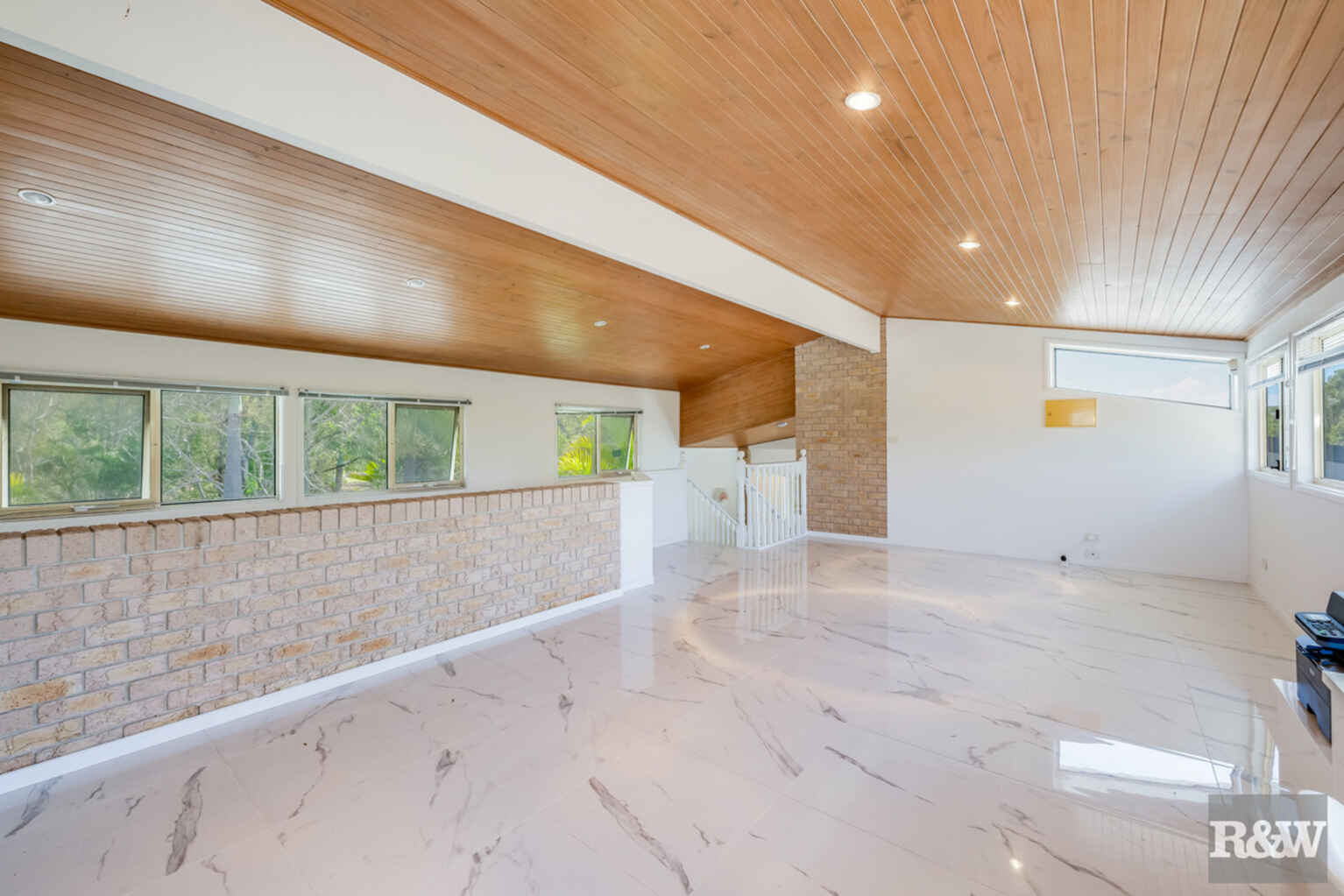 78 Sylvan Drive Moore Park Beach