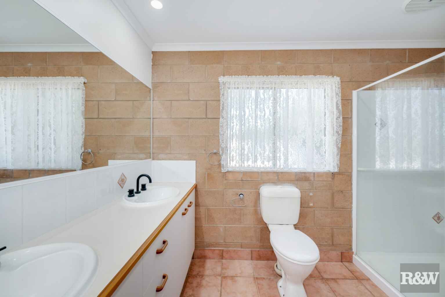 66 Sylvan Drive Moore Park Beach