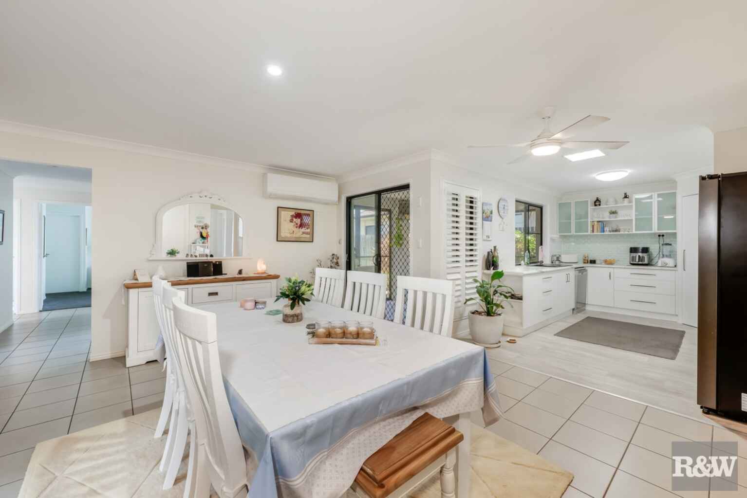 19 McCallum Close Coral Cove