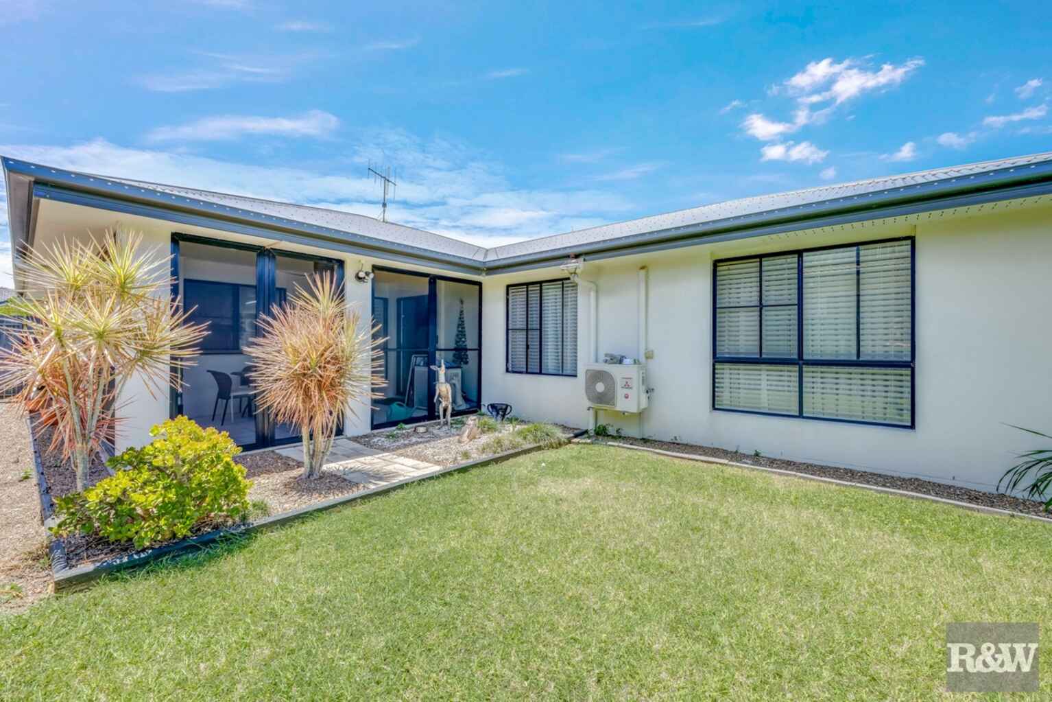 19 McCallum Close Coral Cove