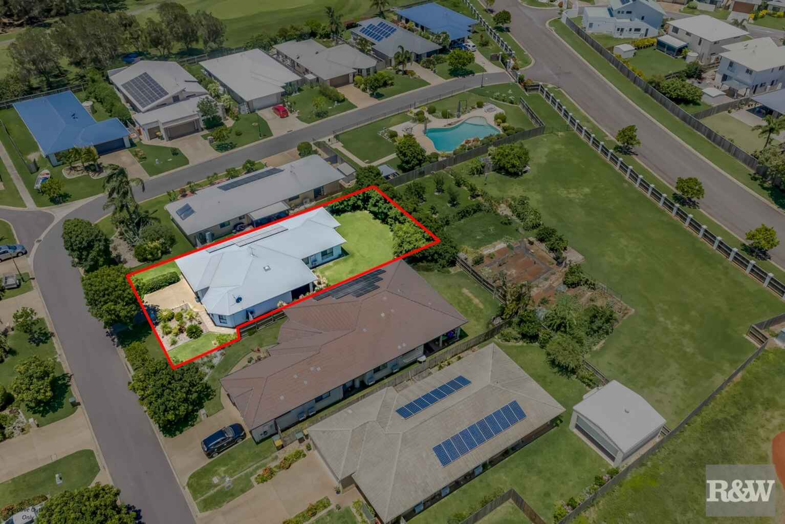 19 McCallum Close Coral Cove