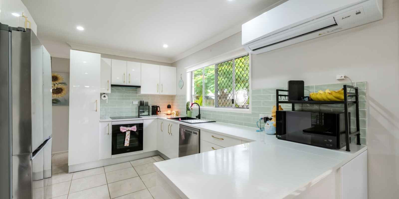 30 SUNSET Drive Thabeban