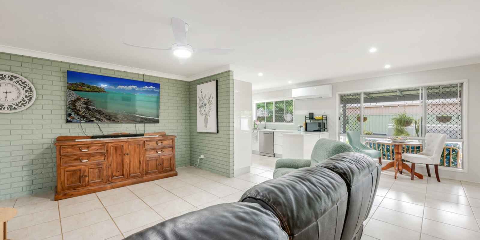 30 SUNSET Drive Thabeban