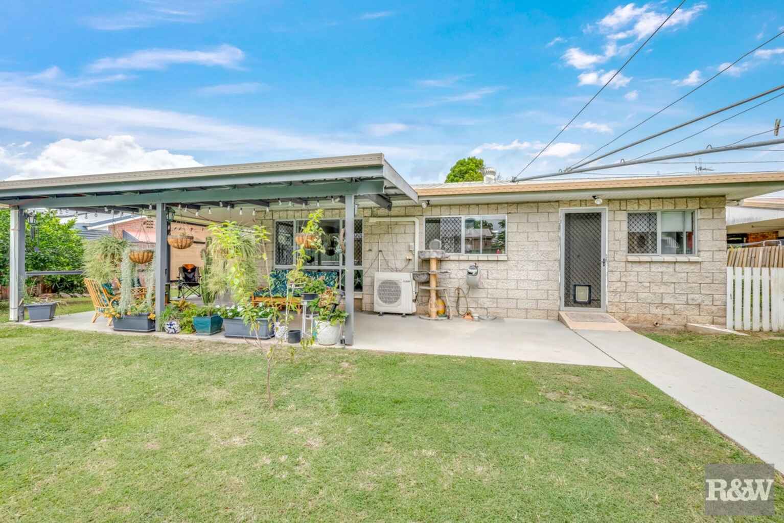 30 SUNSET Drive Thabeban