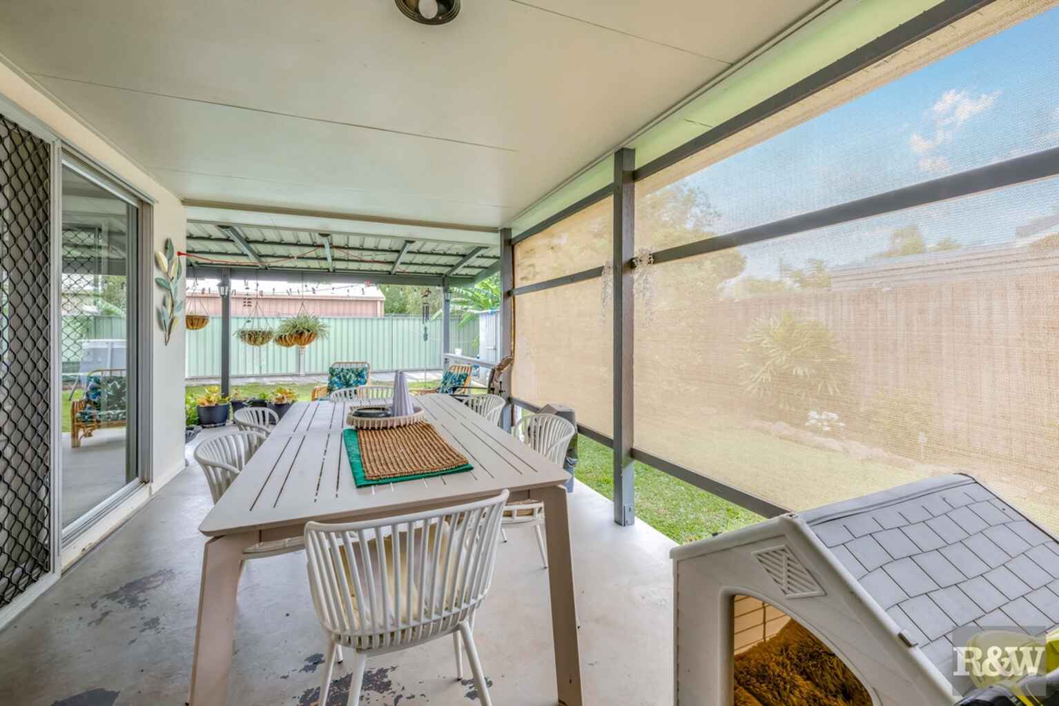 30 SUNSET Drive Thabeban