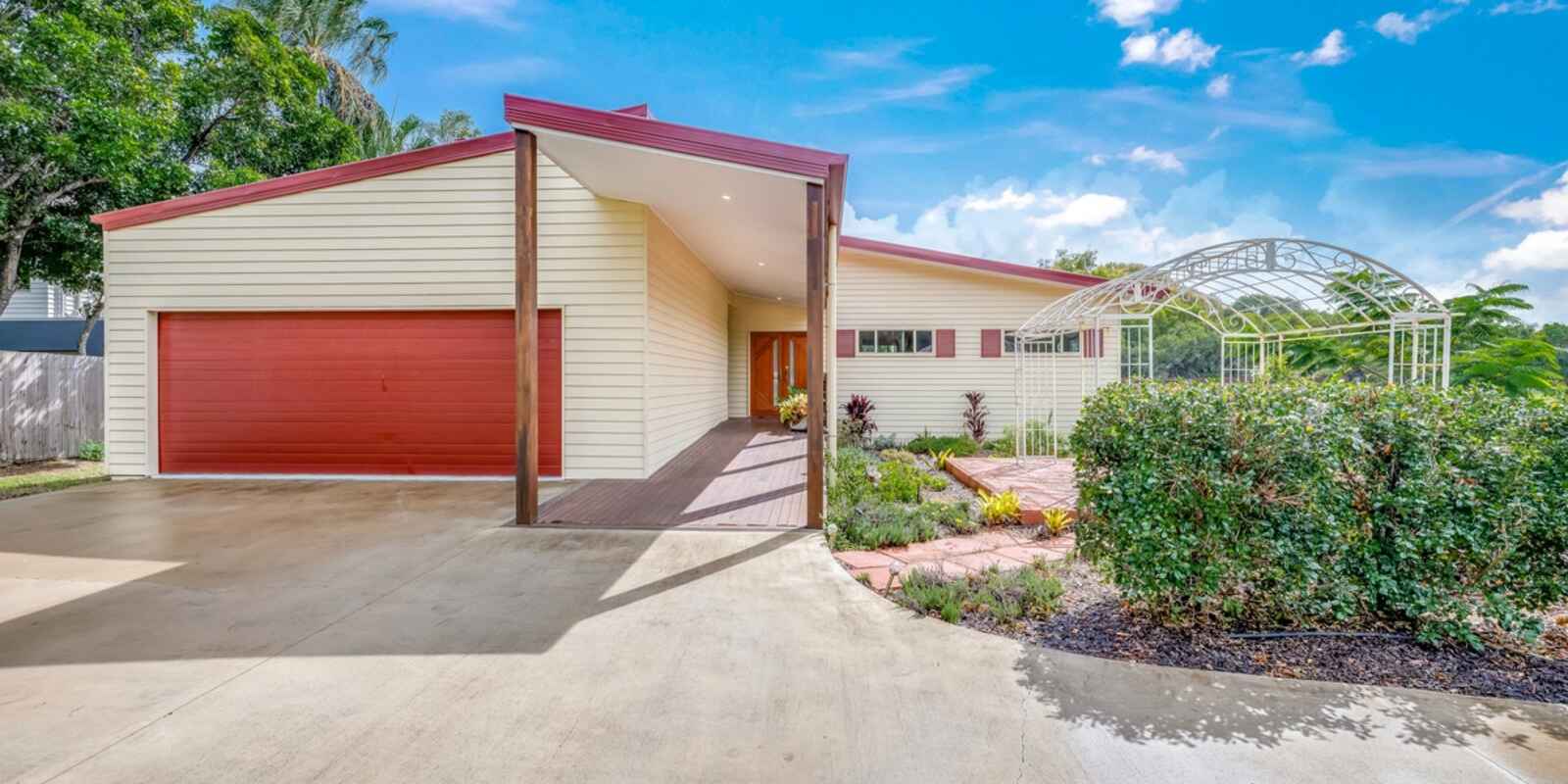 86 Sylvan Drive Moore Park Beach