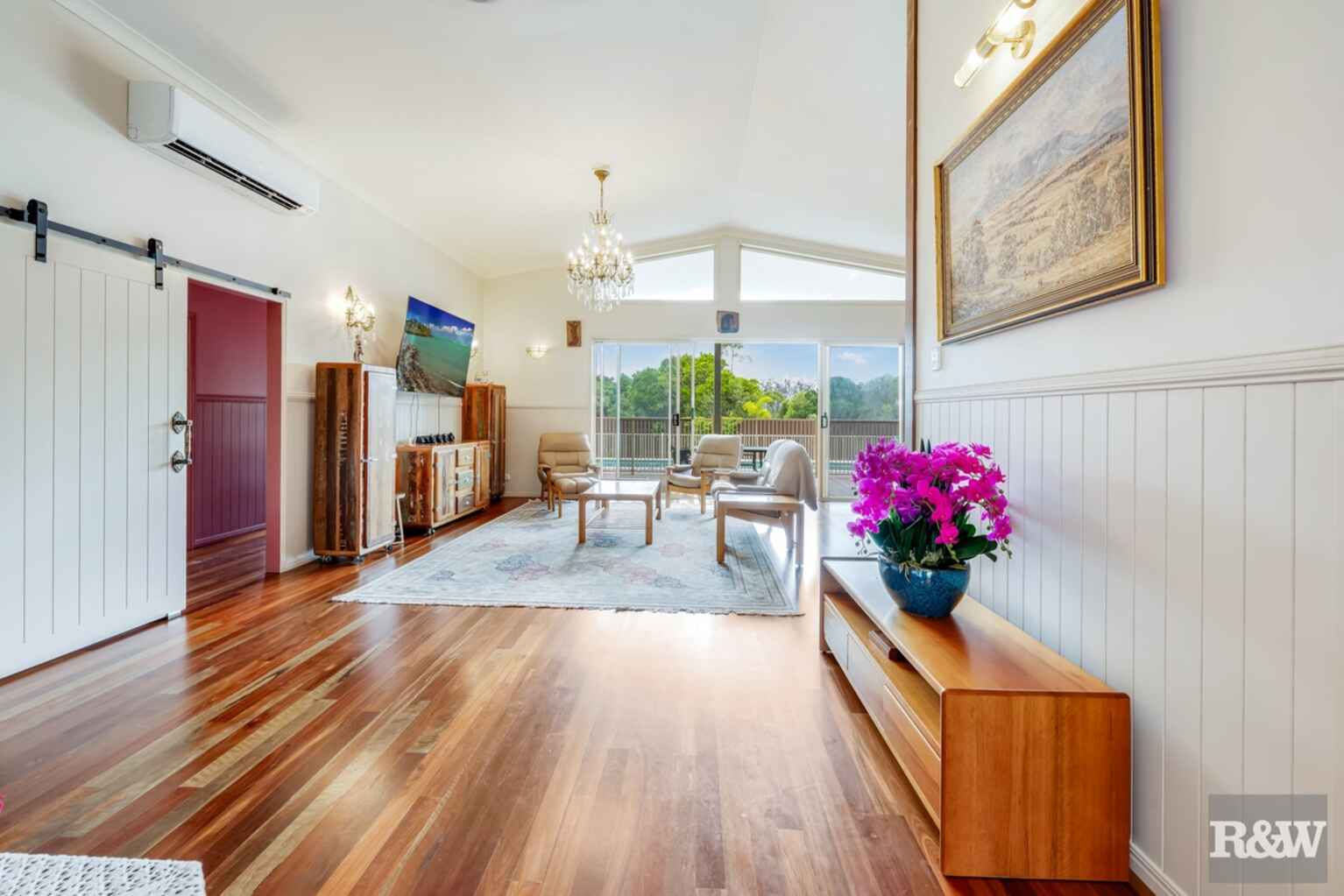 86 Sylvan Drive Moore Park Beach