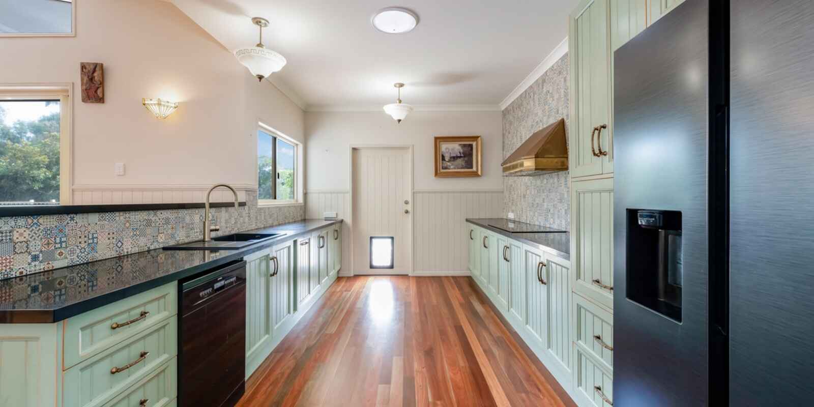 86 Sylvan Drive Moore Park Beach