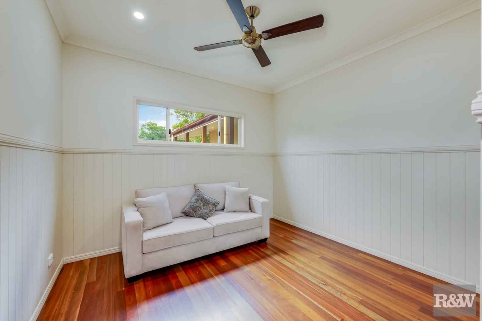 86 Sylvan Drive Moore Park Beach