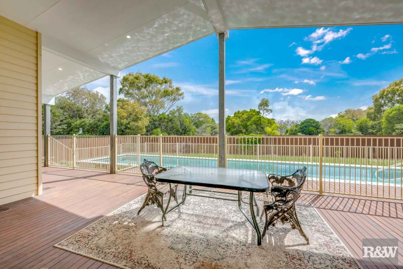 86 Sylvan Drive Moore Park Beach