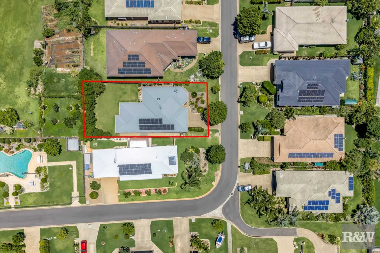 19 McCallum Close Coral Cove 19 McCallum Close Coral Cove