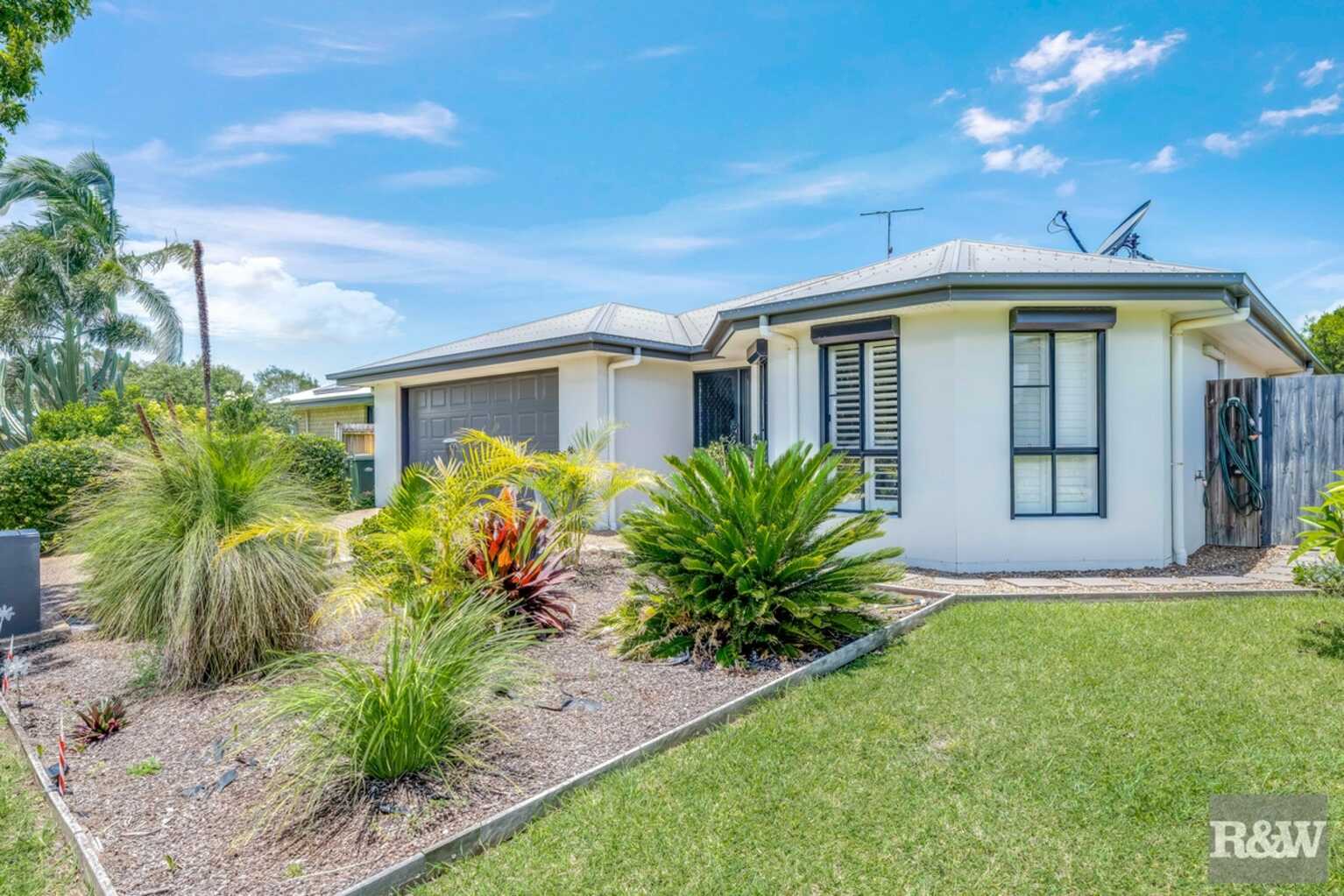 19 McCallum Close Coral Cove 19 McCallum Close Coral Cove