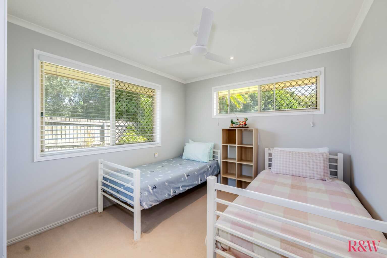 15 McCallum Close Coral Cove