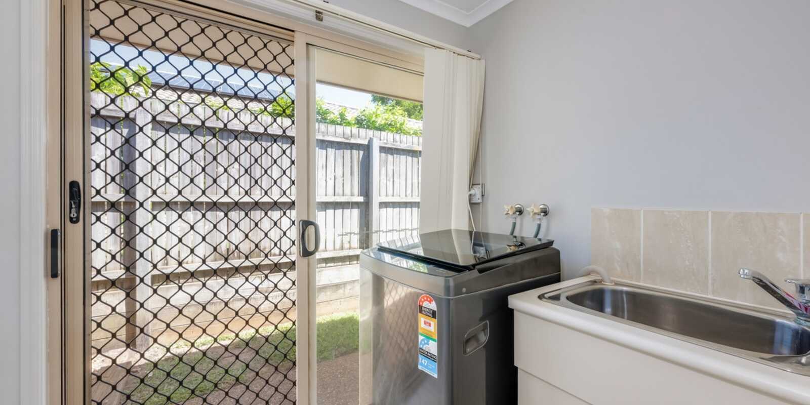 15 McCallum Close Coral Cove