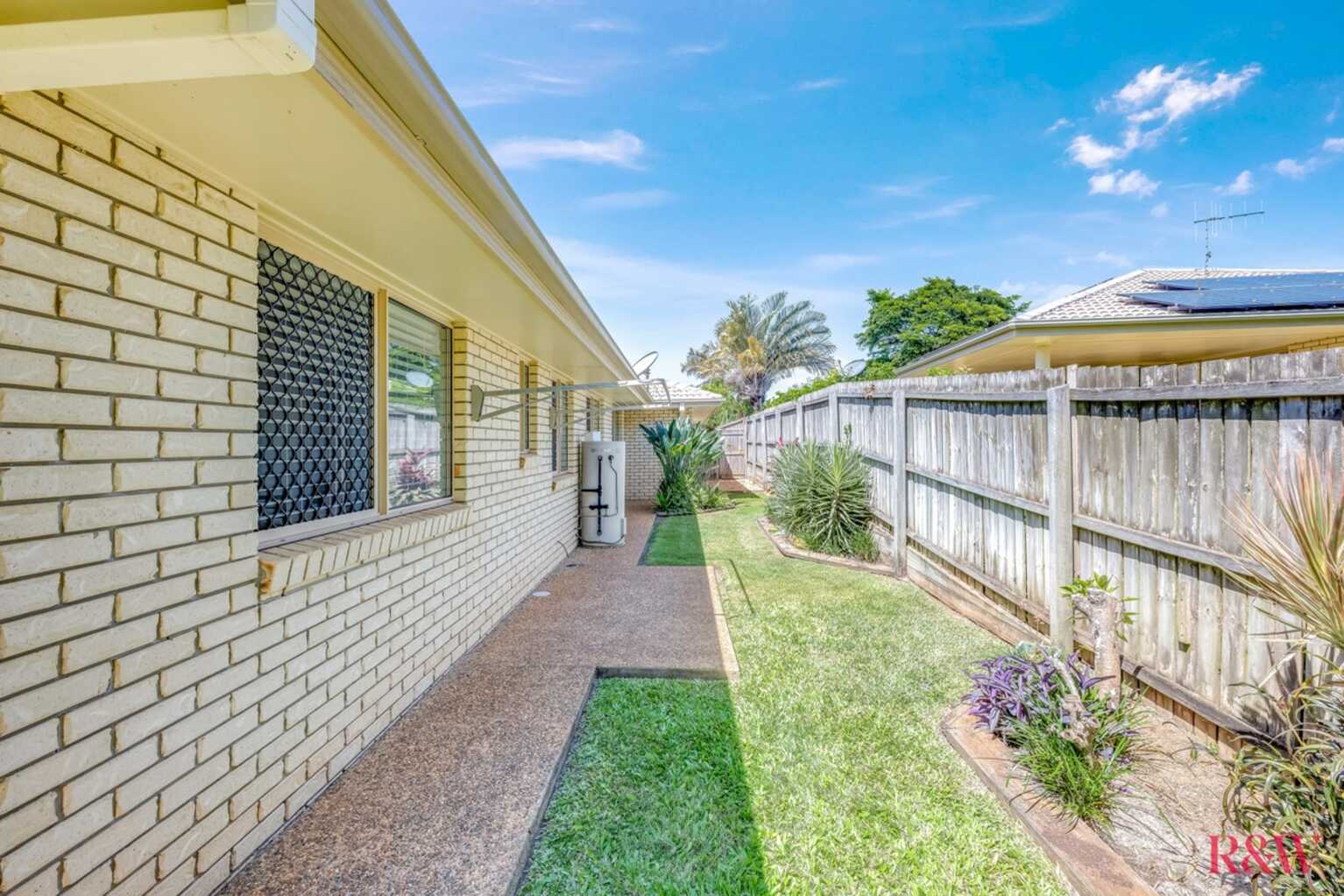 15 McCallum Close Coral Cove