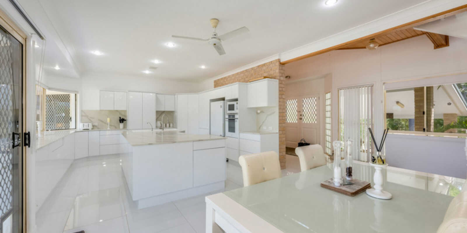 78 Sylvan Drive Moore Park Beach