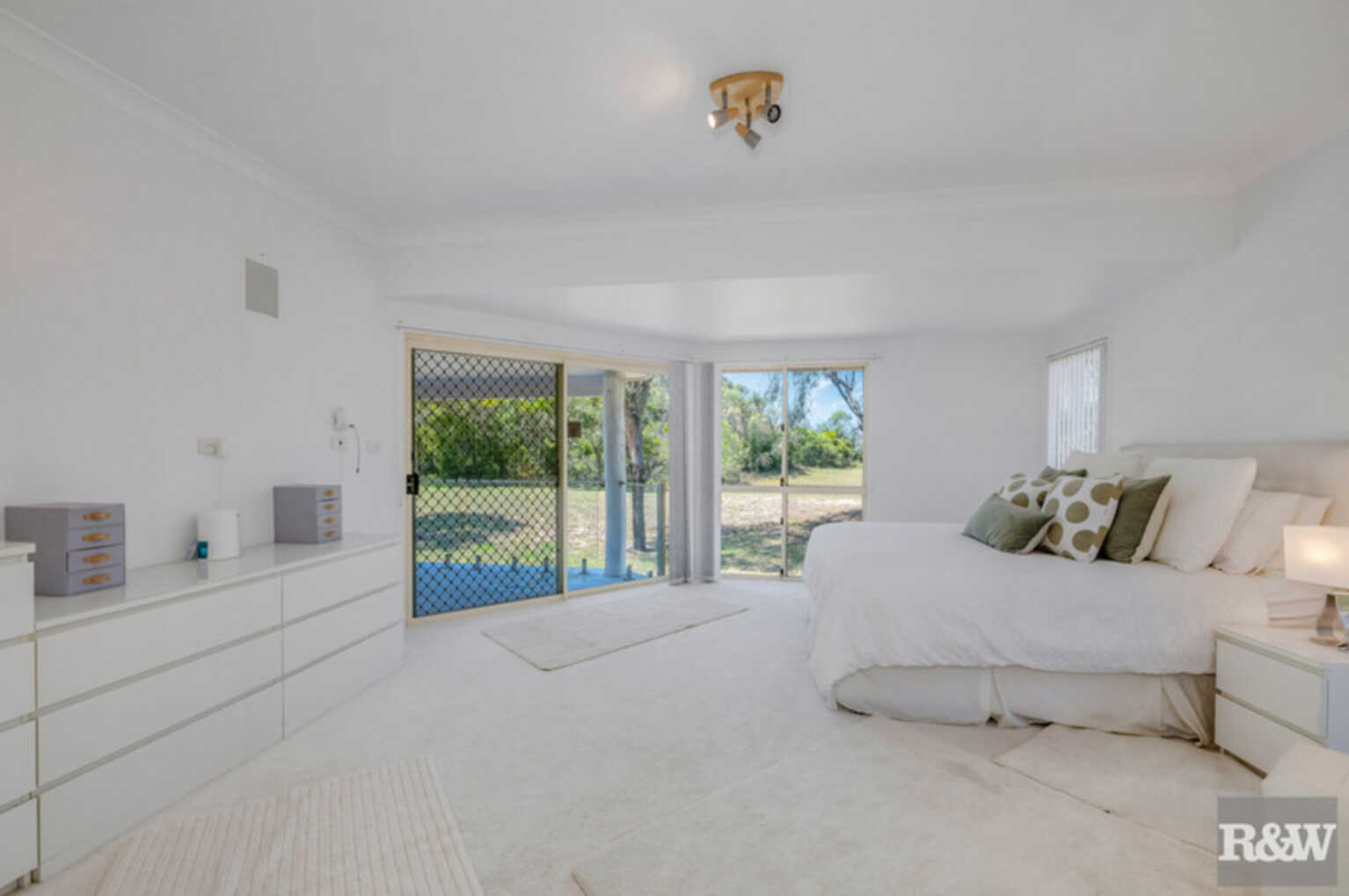 78 Sylvan Drive Moore Park Beach