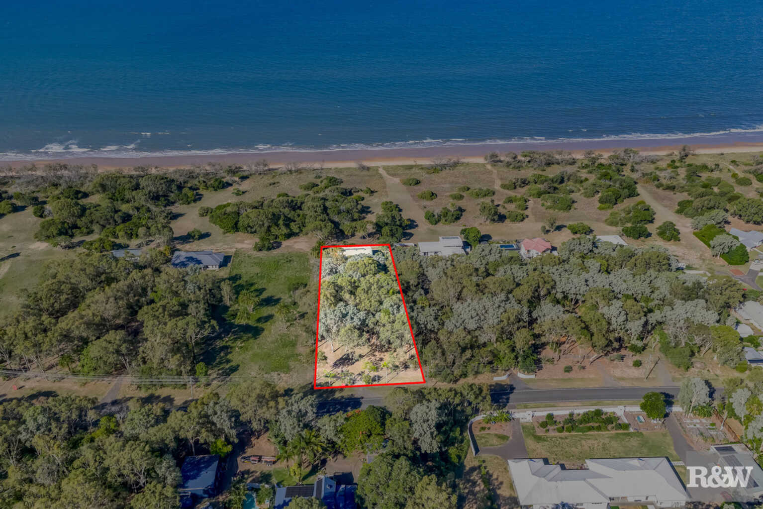 66 Sylvan Drive Moore Park Beach