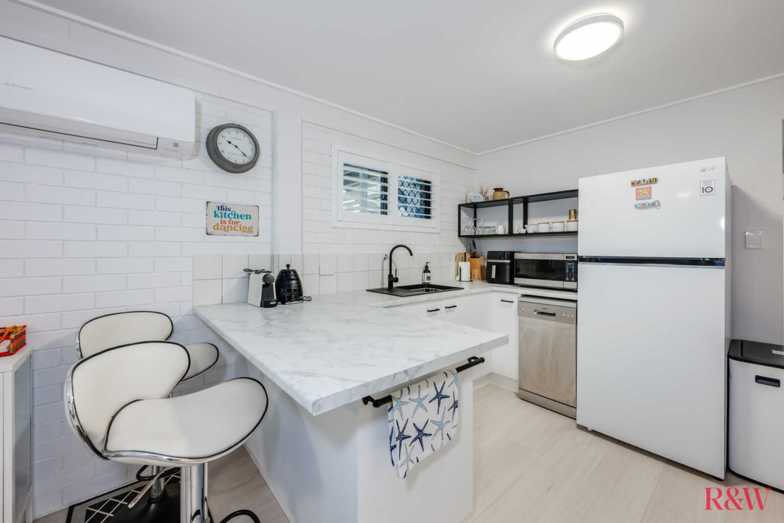 55 Pacific Boulevard Moore Park Beach 55 Pacific Boulevard Moore Park Beach
