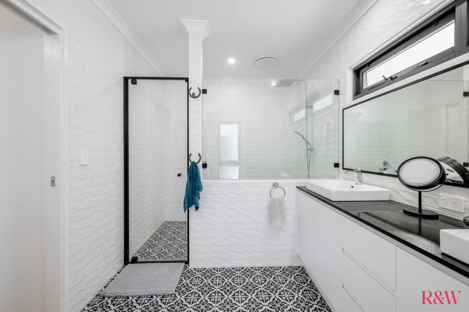 262 Sylvan Drive Moore Park Beach