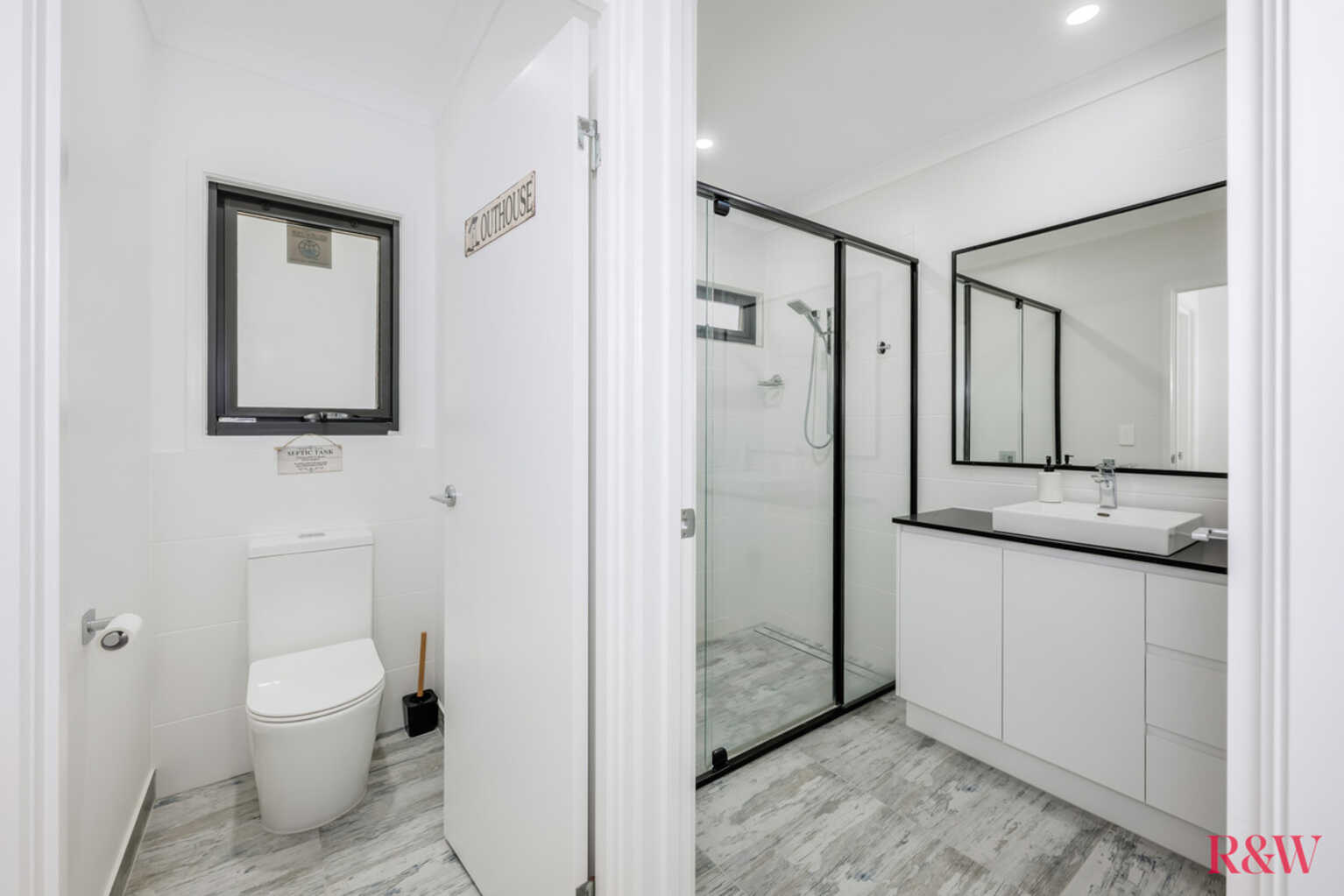 262 Sylvan Drive Moore Park Beach