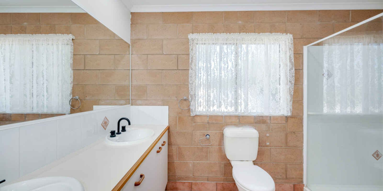 66 Sylvan Drive Moore Park Beach 66 Sylvan Drive Moore Park Beach