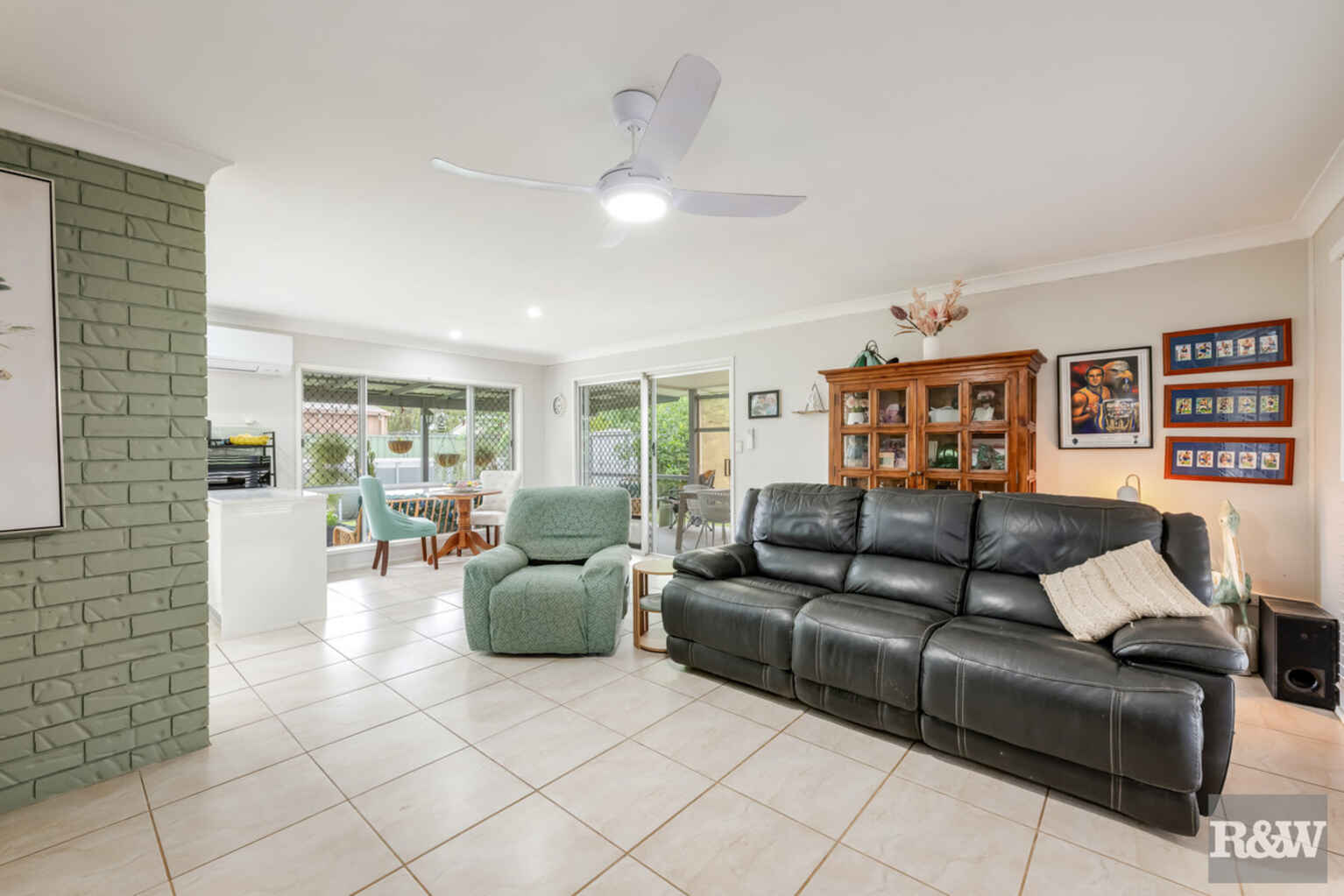 30 SUNSET Drive Thabeban