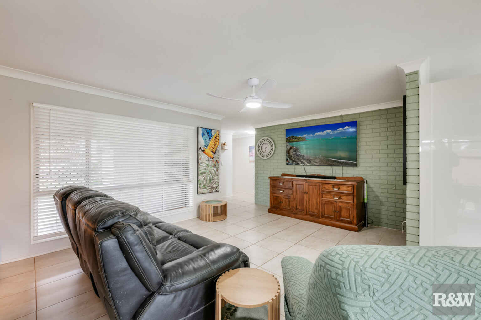 30 SUNSET Drive Thabeban