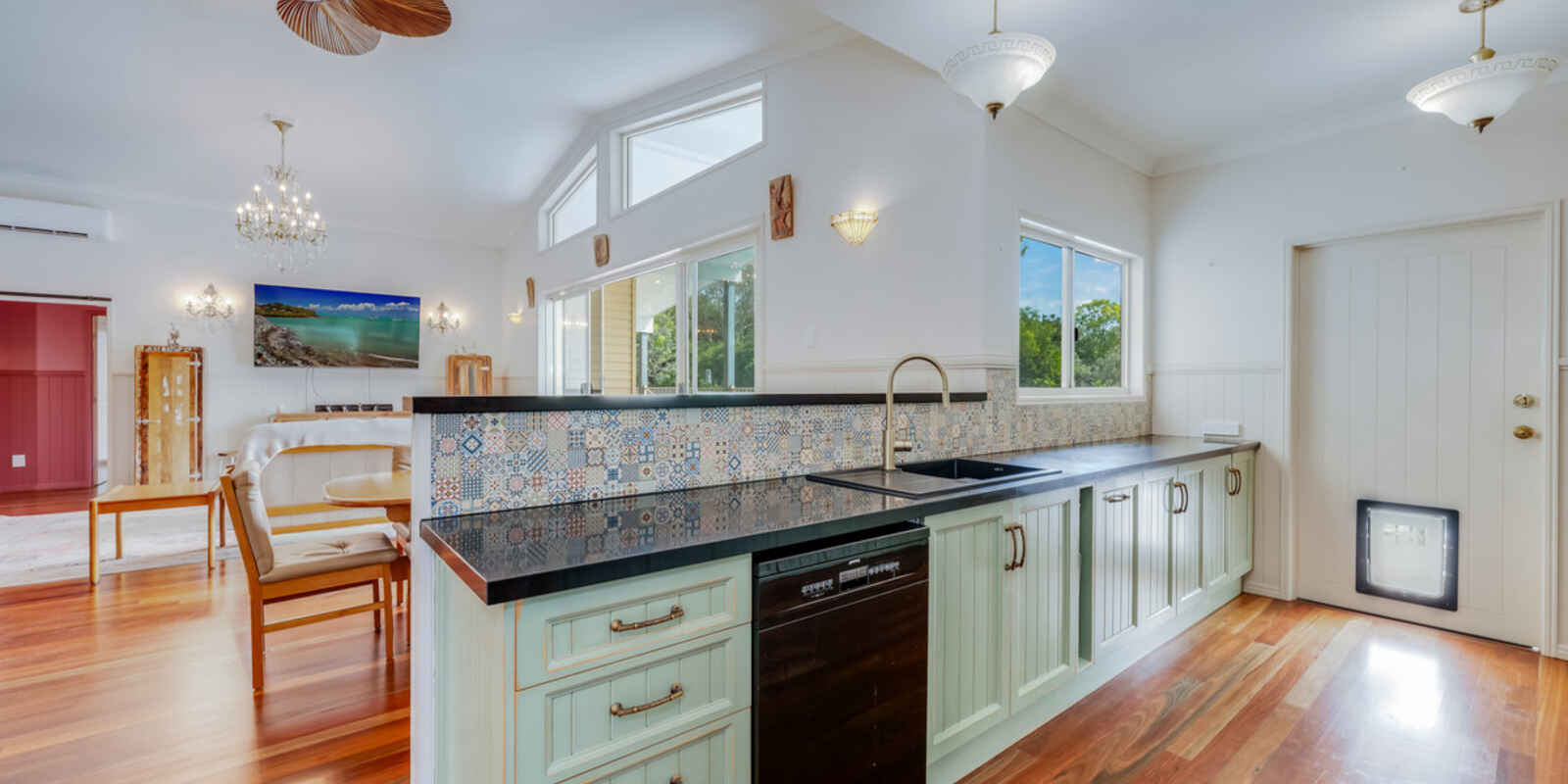 86 Sylvan Drive Moore Park Beach 86 Sylvan Drive Moore Park Beach