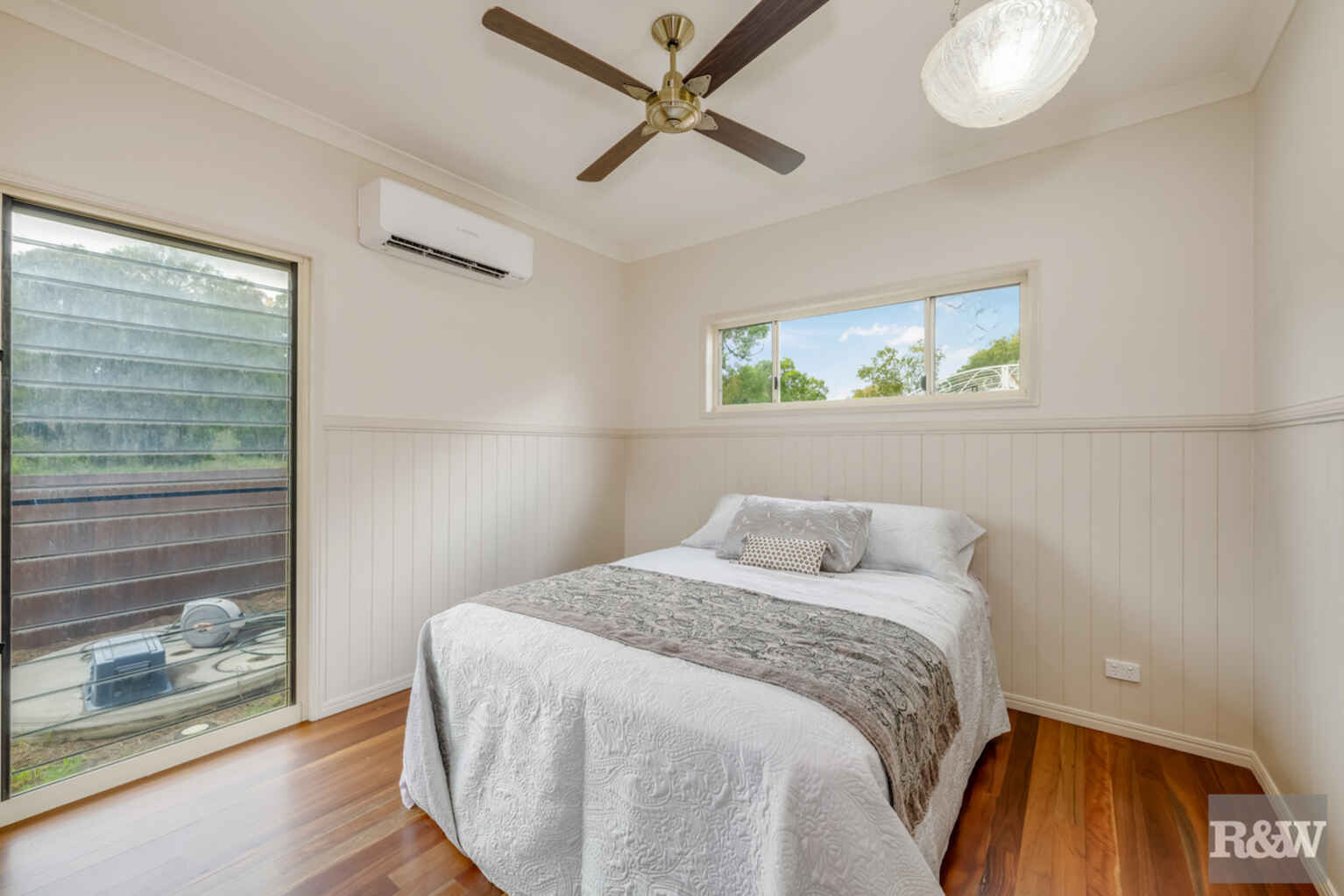 86 Sylvan Drive Moore Park Beach 86 Sylvan Drive Moore Park Beach