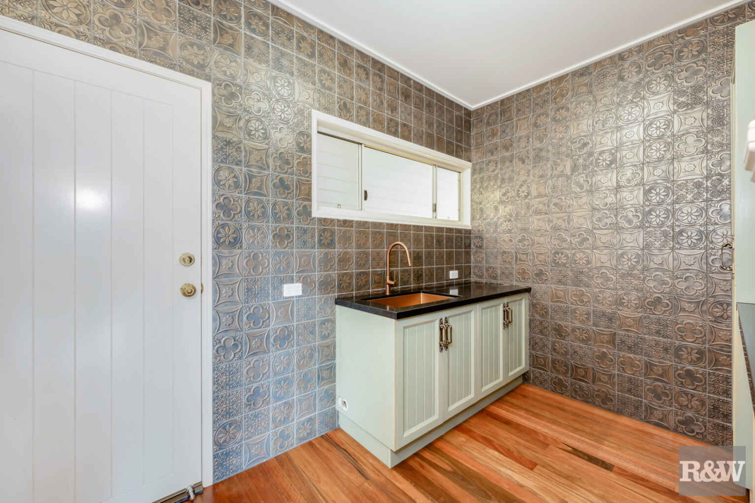 86 Sylvan Drive Moore Park Beach 86 Sylvan Drive Moore Park Beach