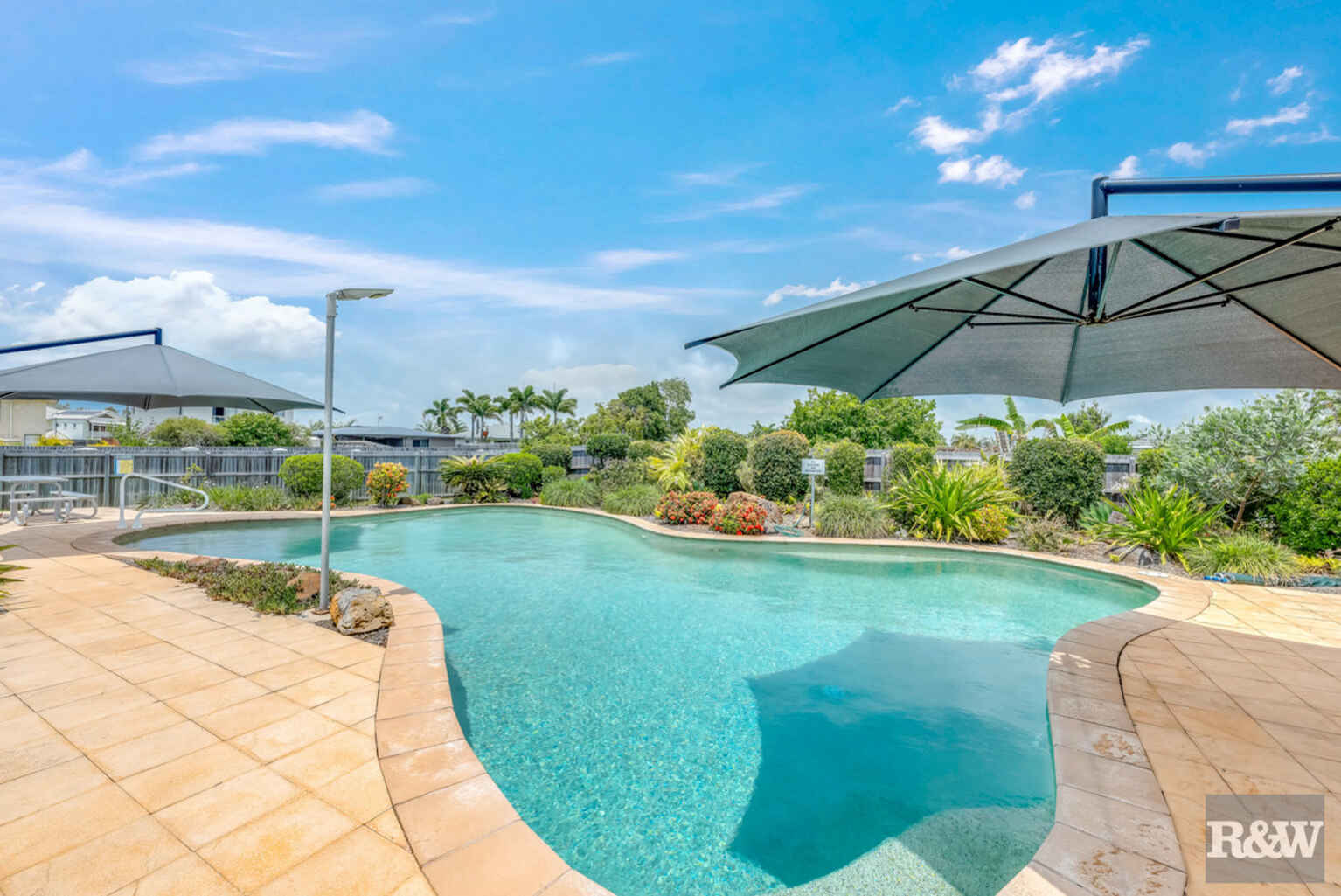 15 McCallum Close Coral Cove