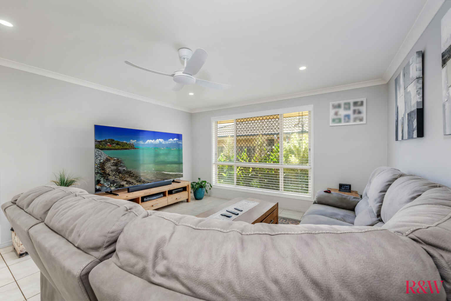 15 McCallum Close Coral Cove