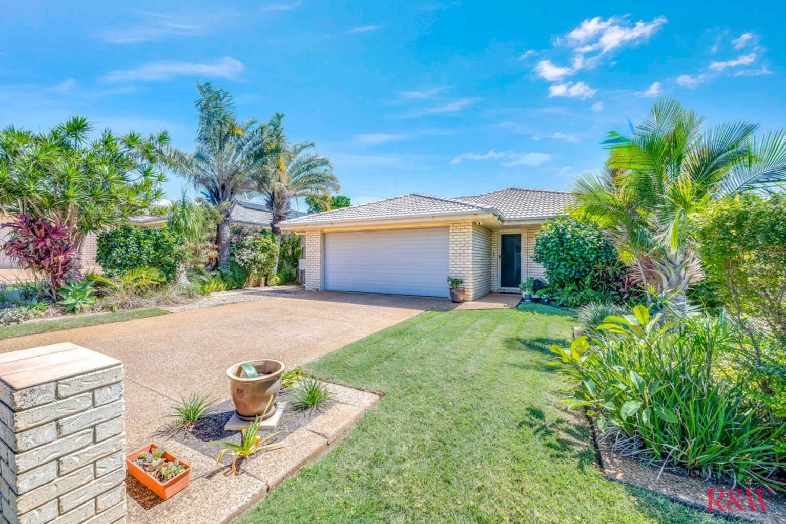 15 McCallum Close Coral Cove