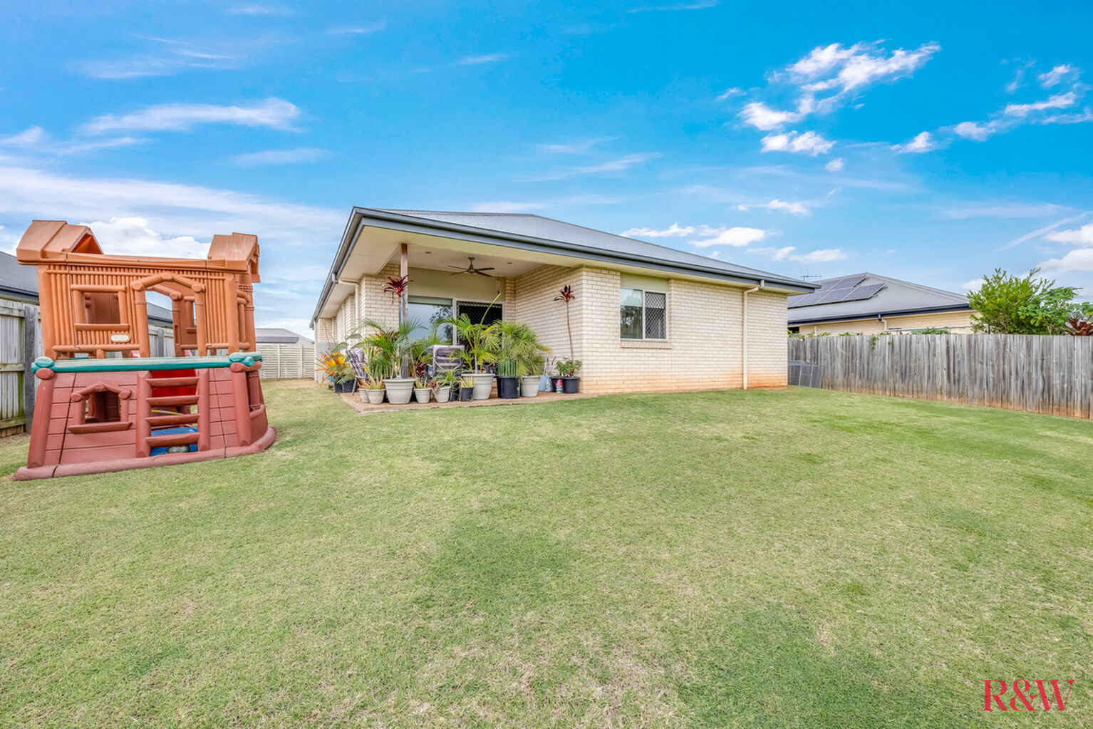 18 Banner Court Branyan