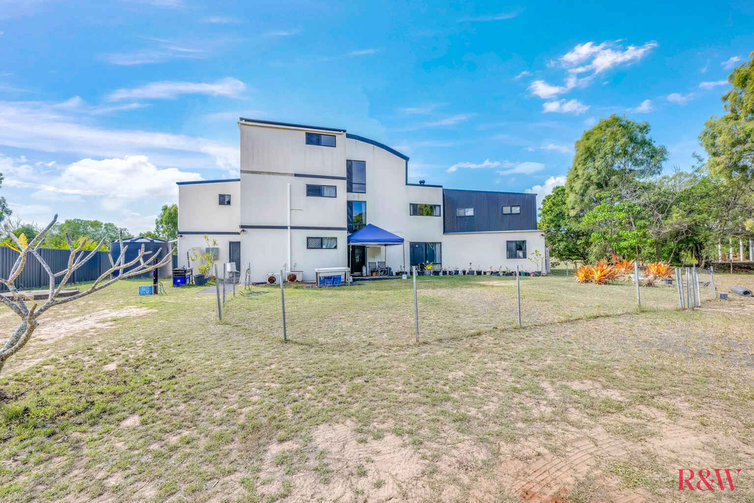 14 Sylvan Drive Moore Park Beach 14 Sylvan Drive Moore Park Beach