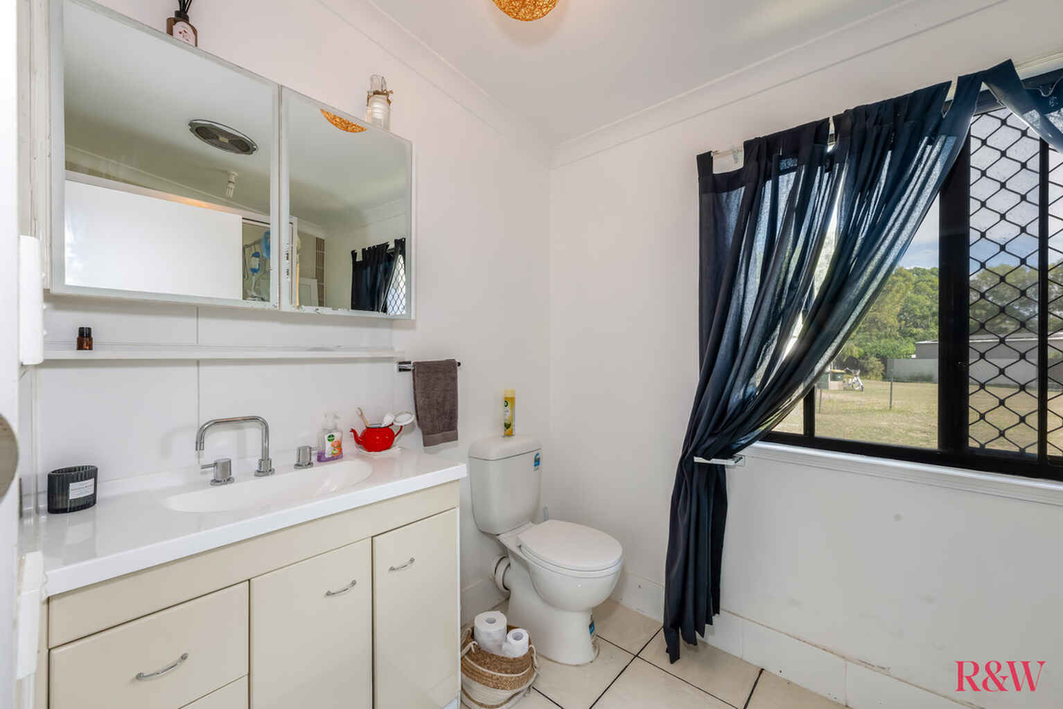 14 Sylvan Drive Moore Park Beach 14 Sylvan Drive Moore Park Beach