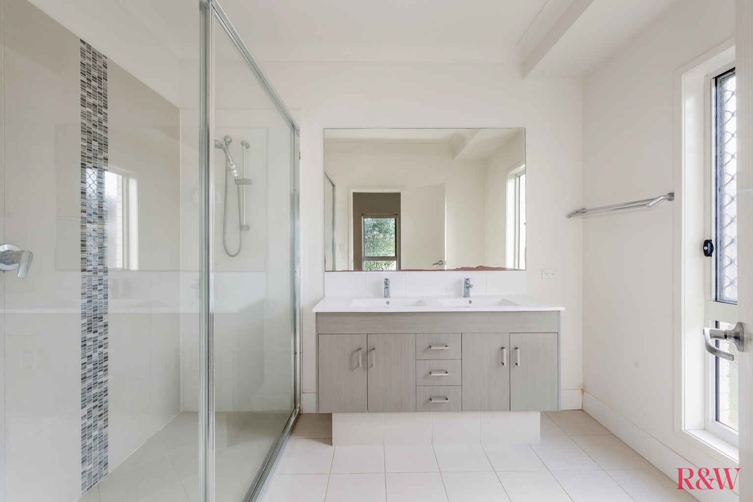 18 Banner Court Branyan