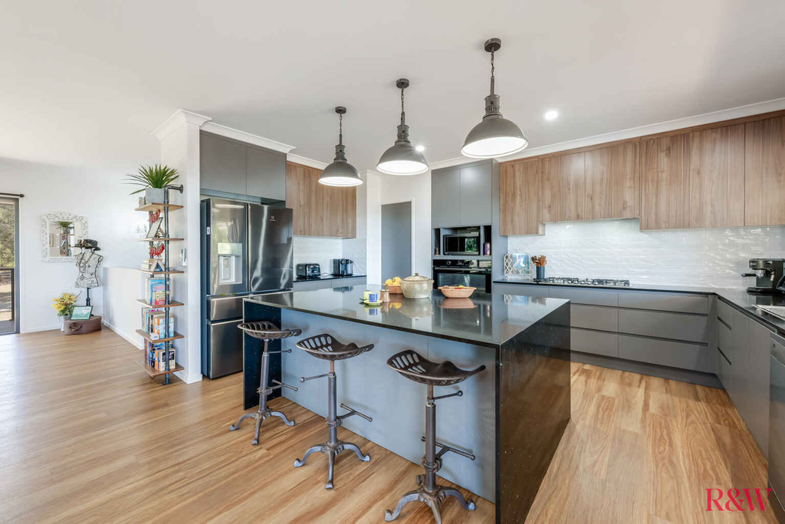 262 Sylvan Drive Moore Park Beach