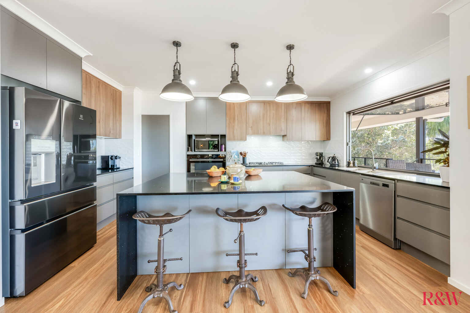 262 Sylvan Drive Moore Park Beach