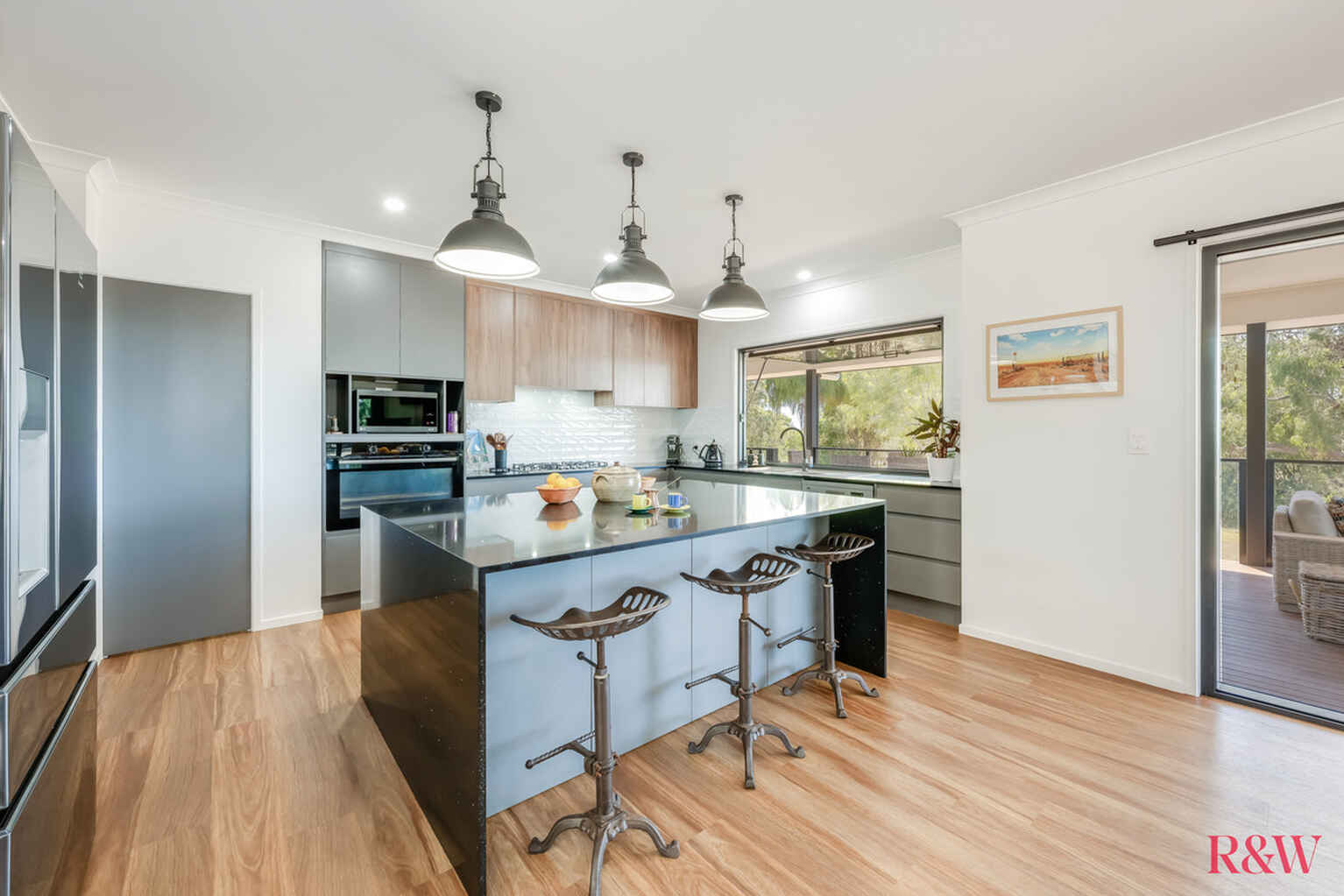 262 Sylvan Drive Moore Park Beach