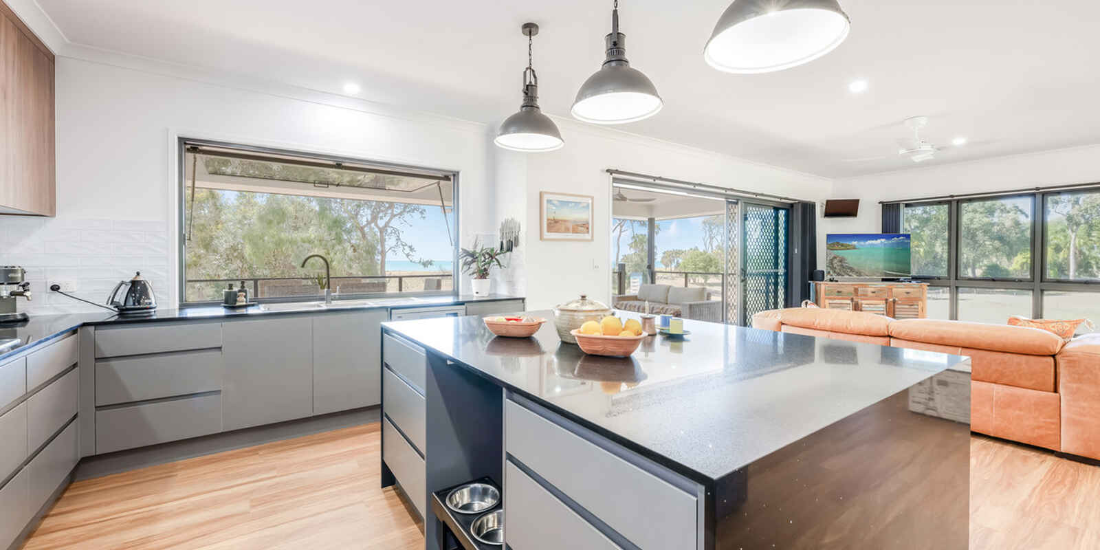 262 Sylvan Drive Moore Park Beach
