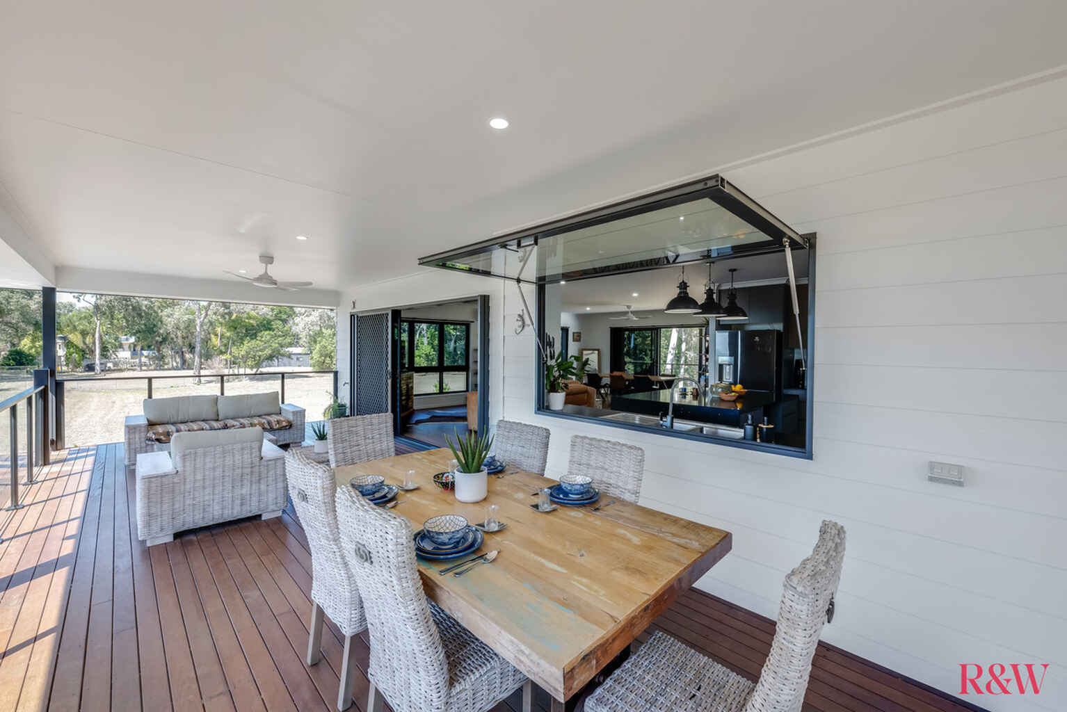 262 Sylvan Drive Moore Park Beach