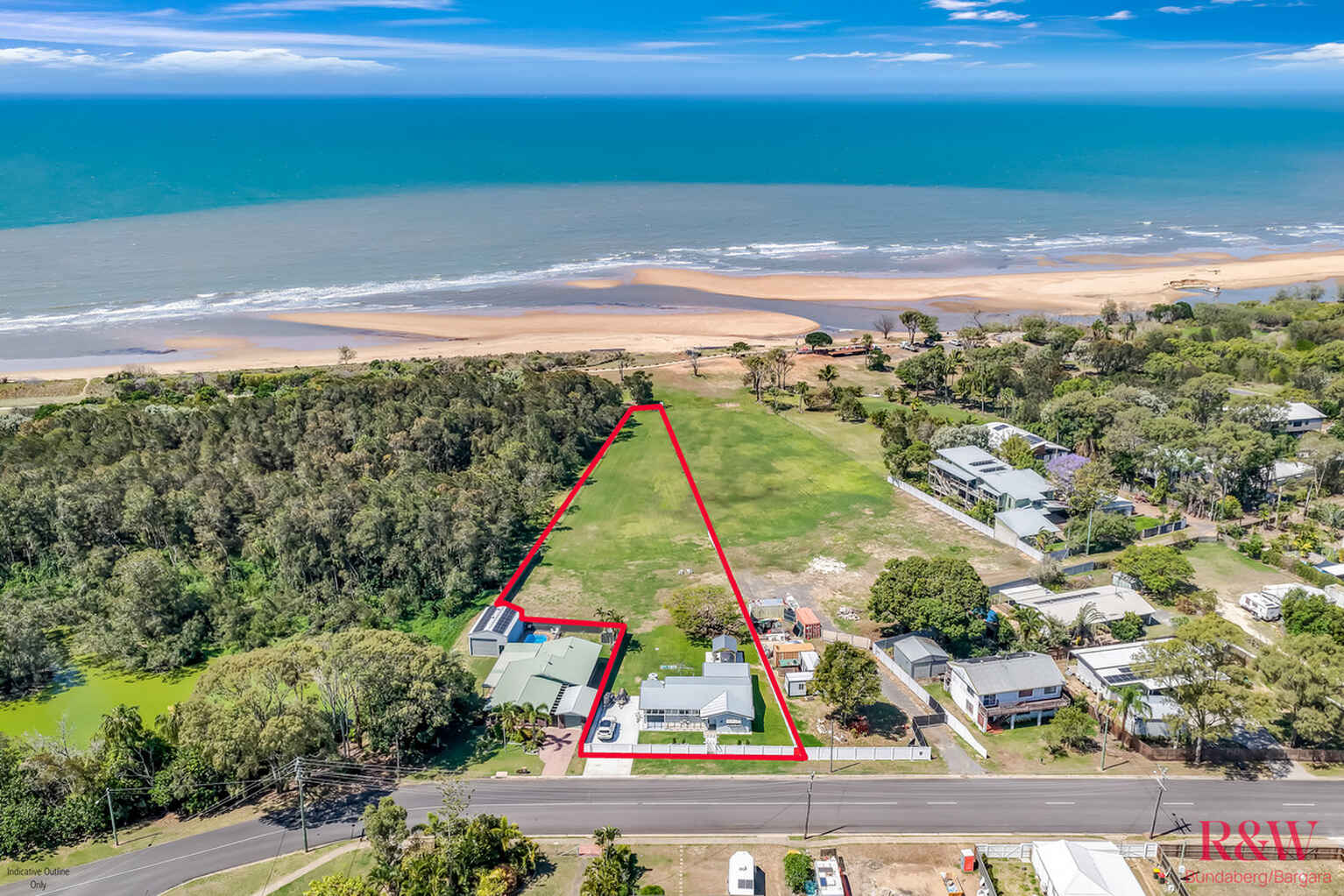 3 Moore Park Road Moore Park Beach
